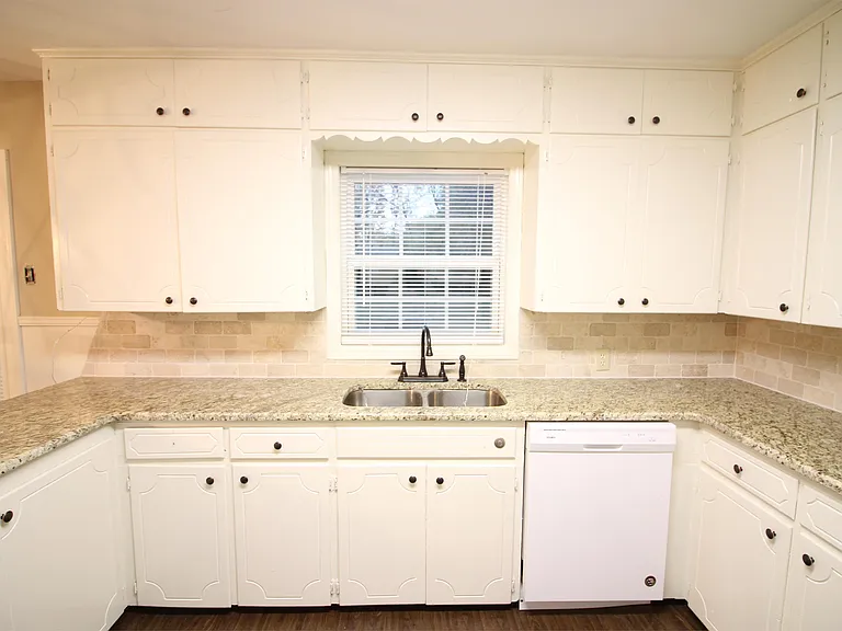 3004 S Q St — Photo 8