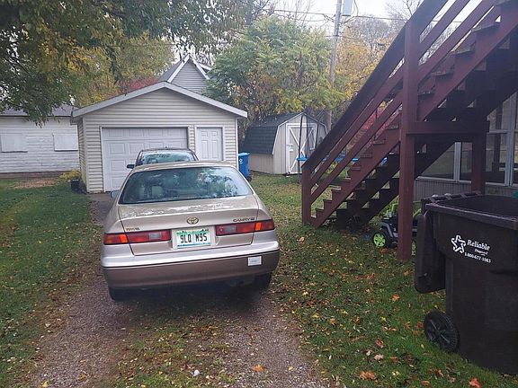 4th image of 112 S Mechanic St
