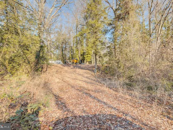 1361 Gregg Dr, Lusby, MD 20657