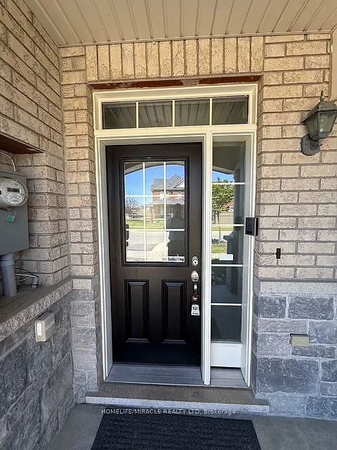 3 bed, $3,200 — Photo 4