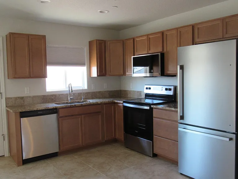 2495 Palisades Dr #B-102 — Photo 10