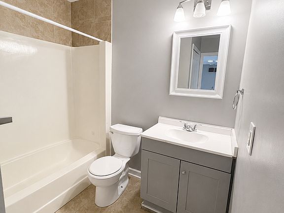 2nd image of 504 Spainhour Rd APT 2