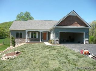 33 Big Sky Ct, Mills River, NC 28759
