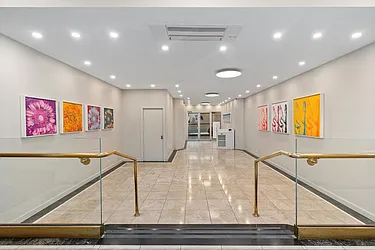 Rented by R New York