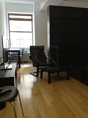 Rented by Gold Star | media 20