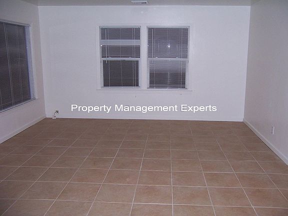 2nd image of 1850 W Roselawn Ave