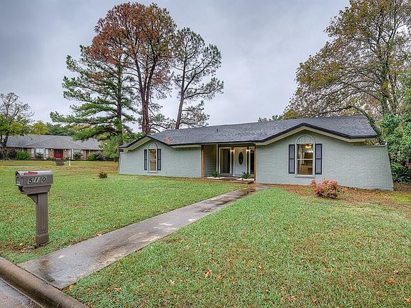 3rd image of 510 Deer Dr