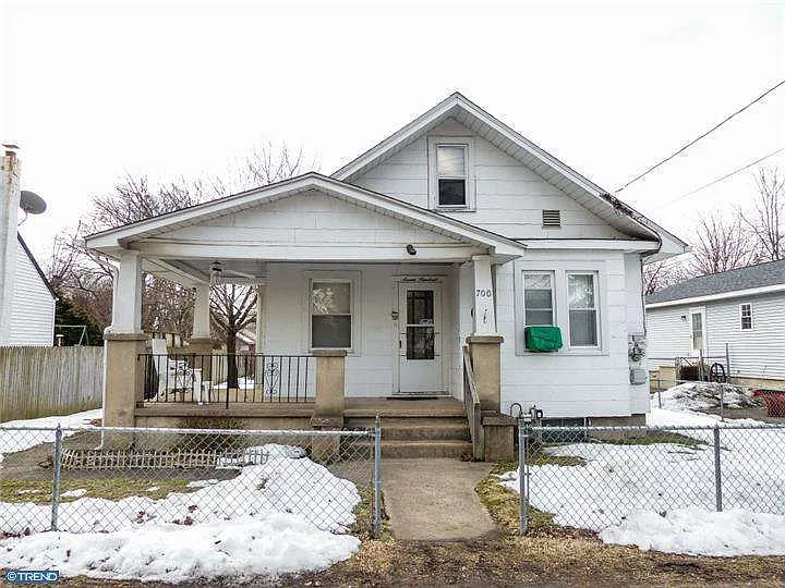 700 Excelsior Ave photo 1
