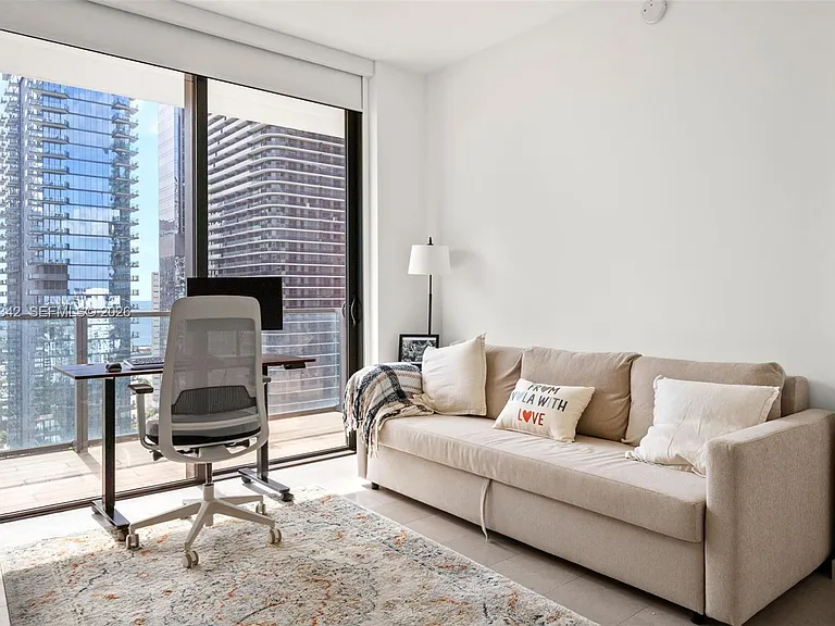 88 SW 7th St #2105 — Photo 14