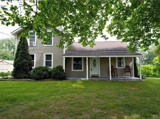 11929 Ridge Rd, Medina, NY 14103