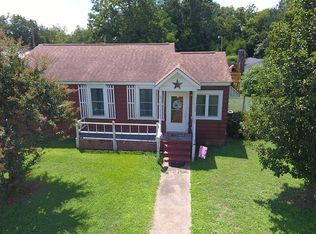 104 Marshall Ave, Abbeville, SC 29620