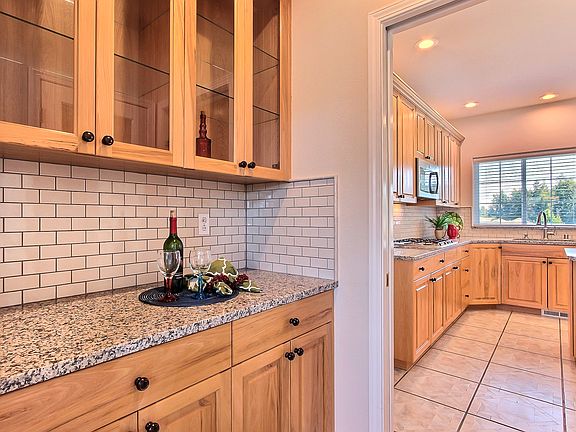5th image of 2348 Glen Kerry Ct SE