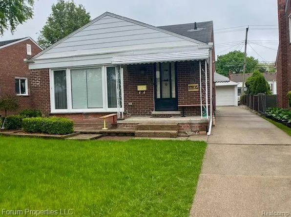 1805 Walnut St, Dearborn, MI 48124