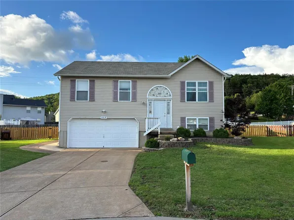 2519 Waterfront Ct, Imperial, MO 63052