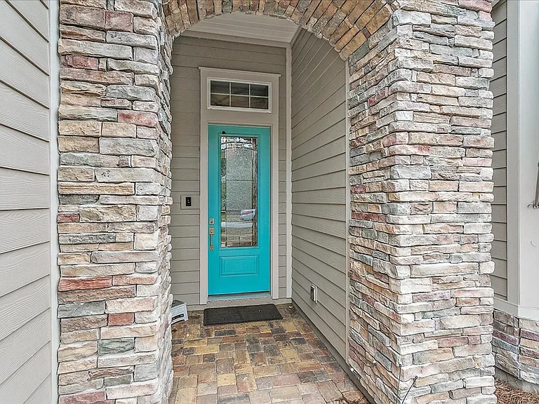 43 Antolin Way — Photo 2