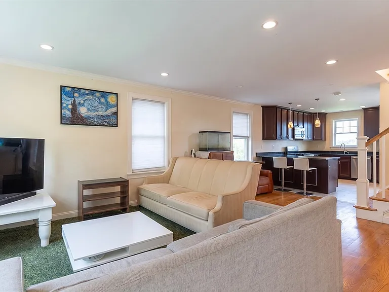 77 Faywood Ave — Photo 2
