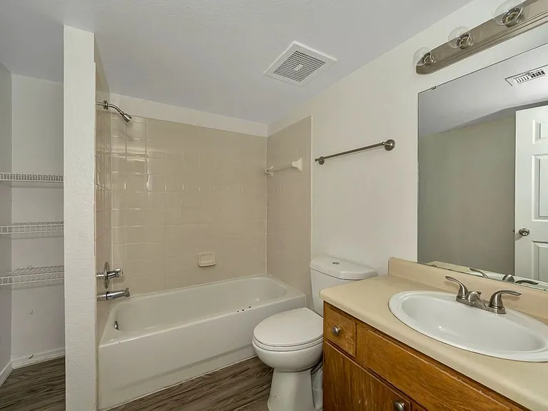 Lakeview of Ardmore — Photo 15