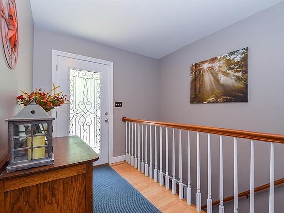 2nd image of 4851 Glenbrook Dr