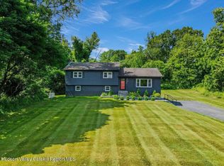 33 Duck Pond Rd, Stone Ridge, NY 12484