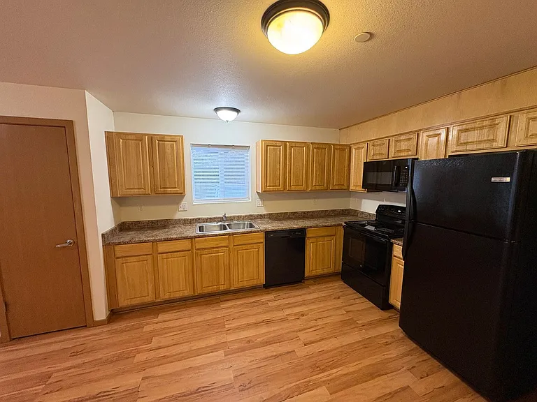 Centerwood Apartments — Photo 15