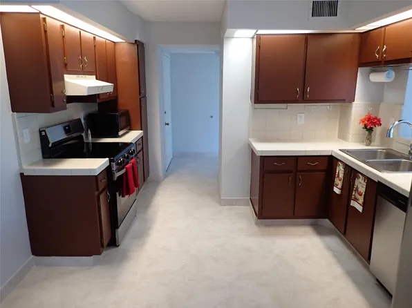 106 Lake Emerald Dr APT 401, Fort Lauderdale, FL 33309