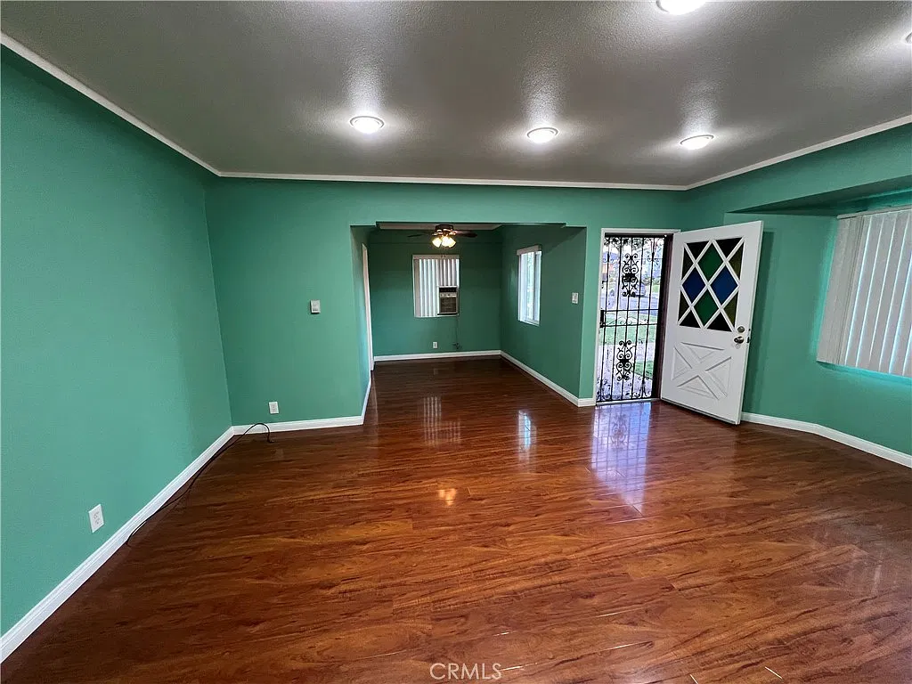 3 bed, 1249 sqft, $4,000 — Photo 3