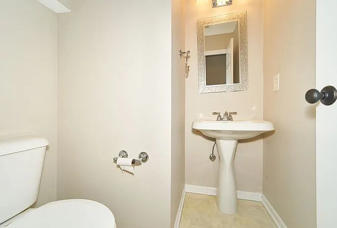 10393 Windward Dr — Photo 30