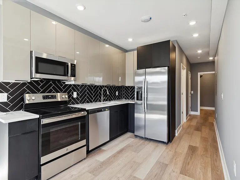 1615 Poplar St #2A — Photo 2