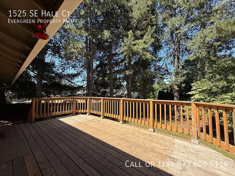 1525 SE Hale Ct — Photo 48