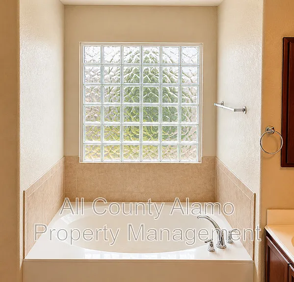 5565 Saffron Way — Photo 26