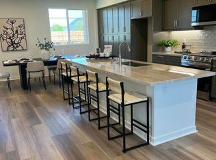 555 Via Vallarta, Camarillo, CA 93012