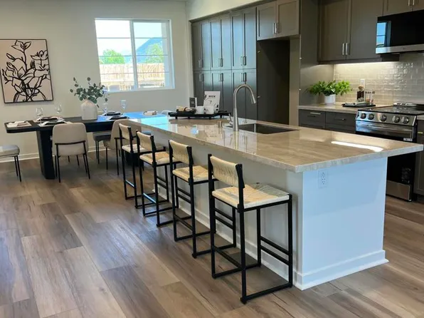 555 Via Vallarta, Camarillo, CA 93012