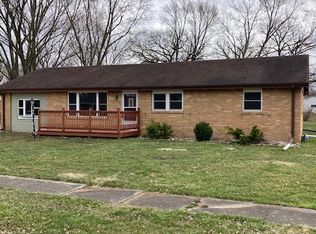 3850 El Camino Dr, Kankakee, IL 60901