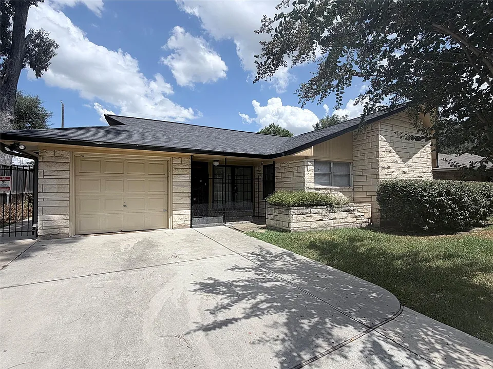 2102 Ansbury Dr