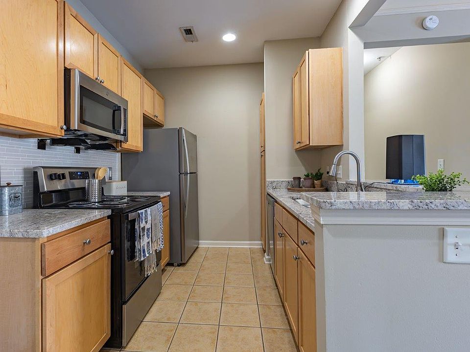 Atkins Circle Apartments and Townhomes 12506 Atkins Circle Dr