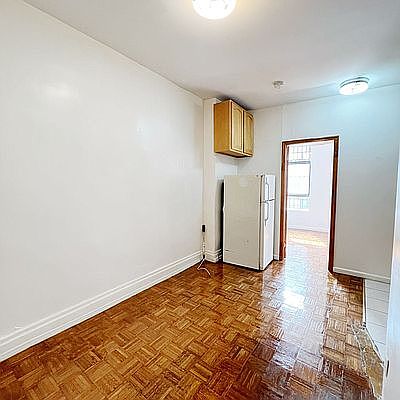 3rd image of 24 E Broadway #11