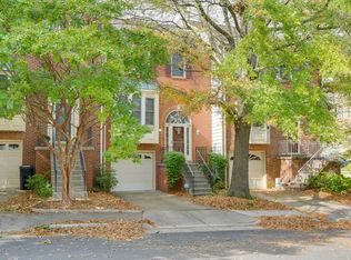 8015 Trevor Pl, Vienna, VA 22182