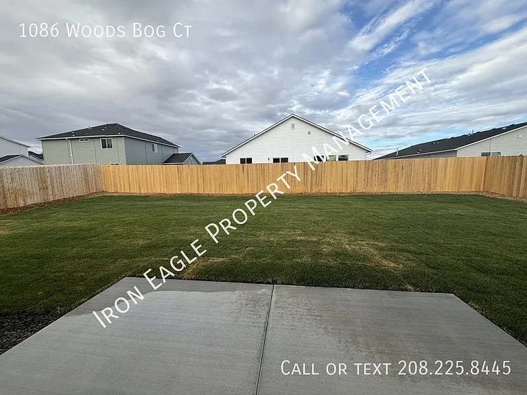 1086 Woods Bog Ct — Photo 28