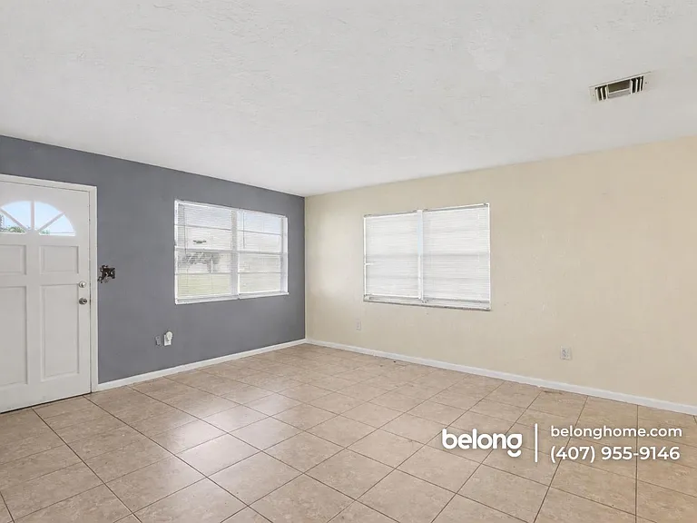 865 Canada St NE — Photo 20