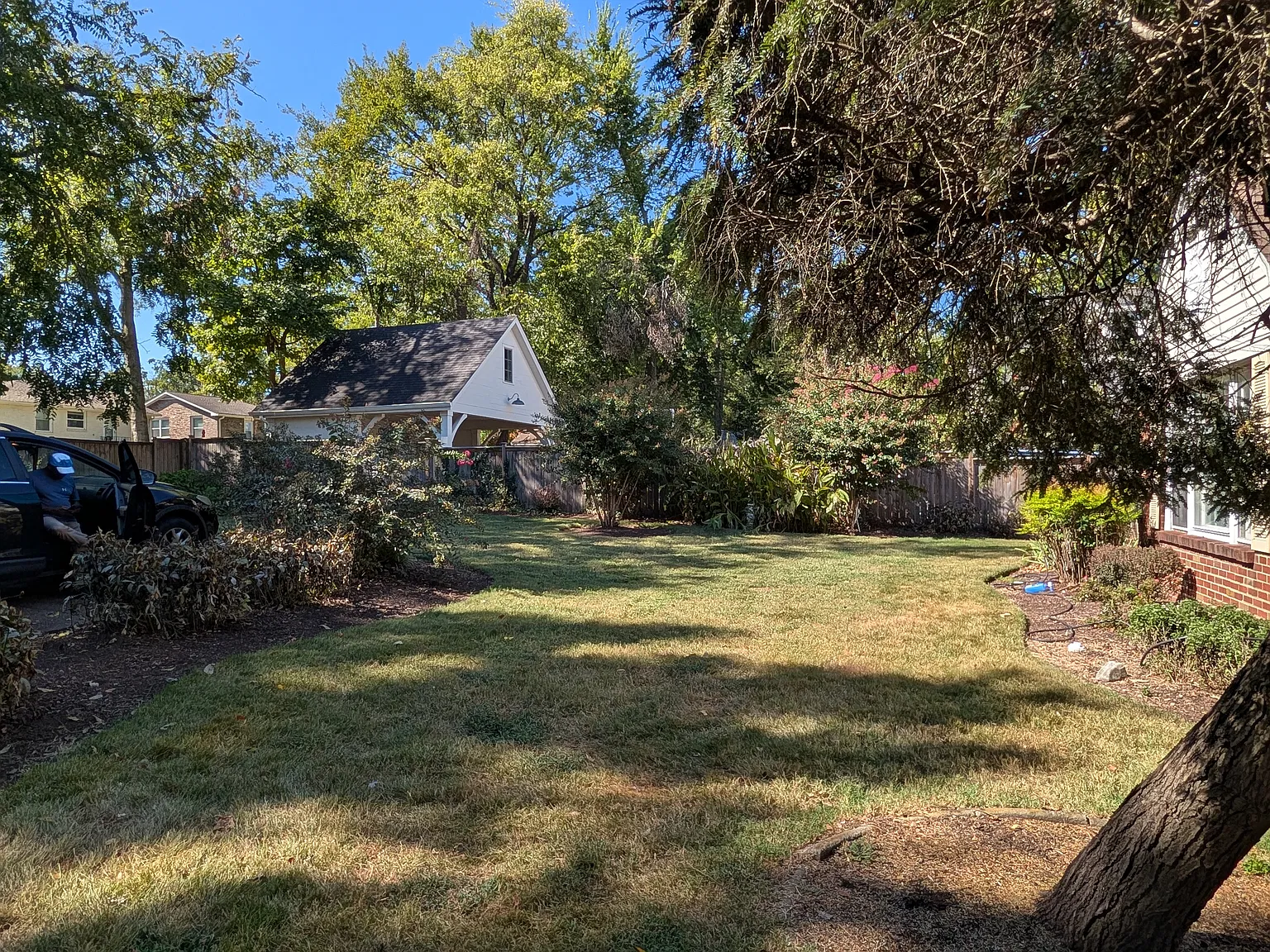 3 bed, 2456 sqft, $3,900 — Photo 4