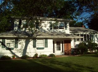 15 Ventnor Dr, Edison, NJ 08820