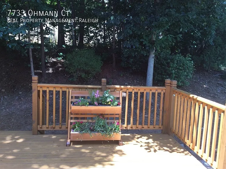 7733 Ohmann Ct — Photo 13