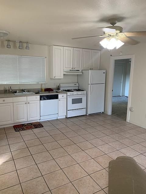 2nd image of 223 Willow St