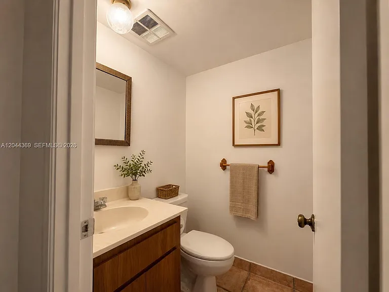 7705 SW 86th St #B-213 — Photo 6