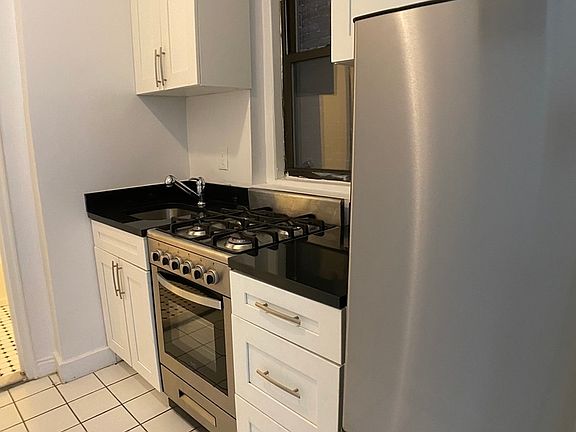 2nd image of 210 E 38th St APT 2G3