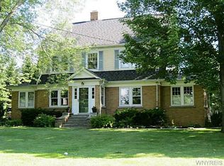 2889 Amsdell Rd, Hamburg, NY 14075