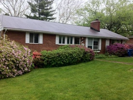 1405 Pathfinder Ln, Mc Lean, VA 22101