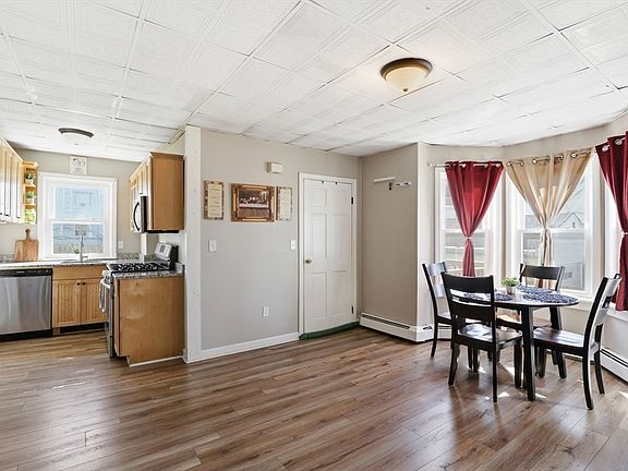 5th image of 477 Palmer St