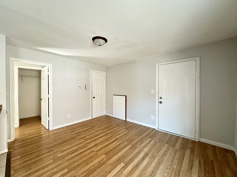 2458 N Clybourn Ave #R2 — Photo 11