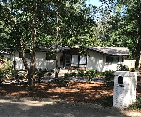 2nd image of 1804 Valgreen Ln